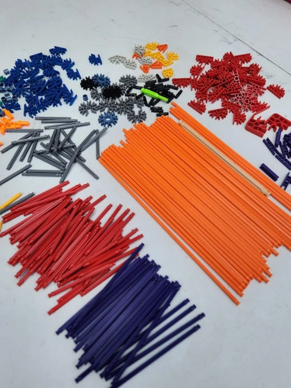 K'NEX Toy Building Set Bulk Lot Mixed Bundle Rods Connectors KNEX STEM Toy Rolle